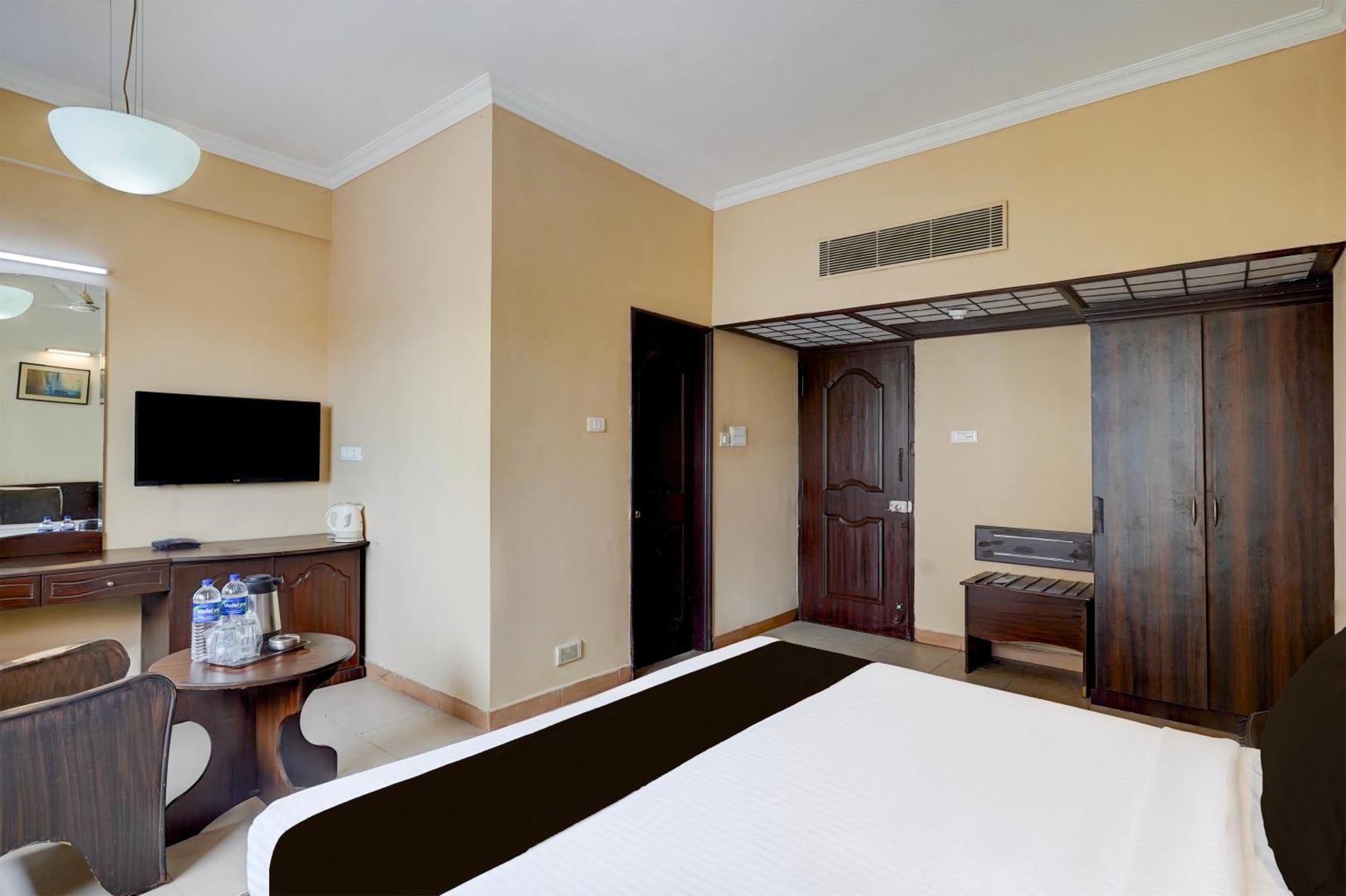 Super Townhouse Koyambedu Hotell Chennai Eksteriør bilde