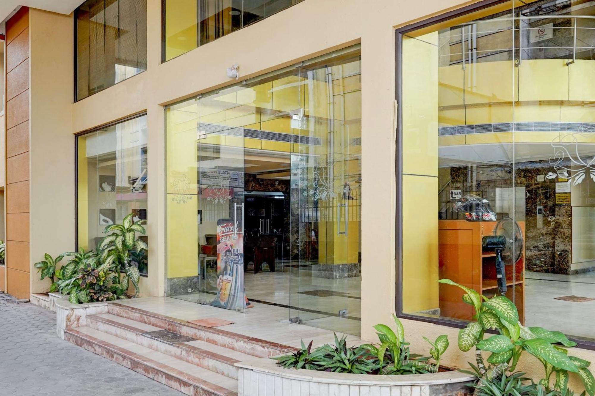 Super Townhouse Koyambedu Hotell Chennai Eksteriør bilde