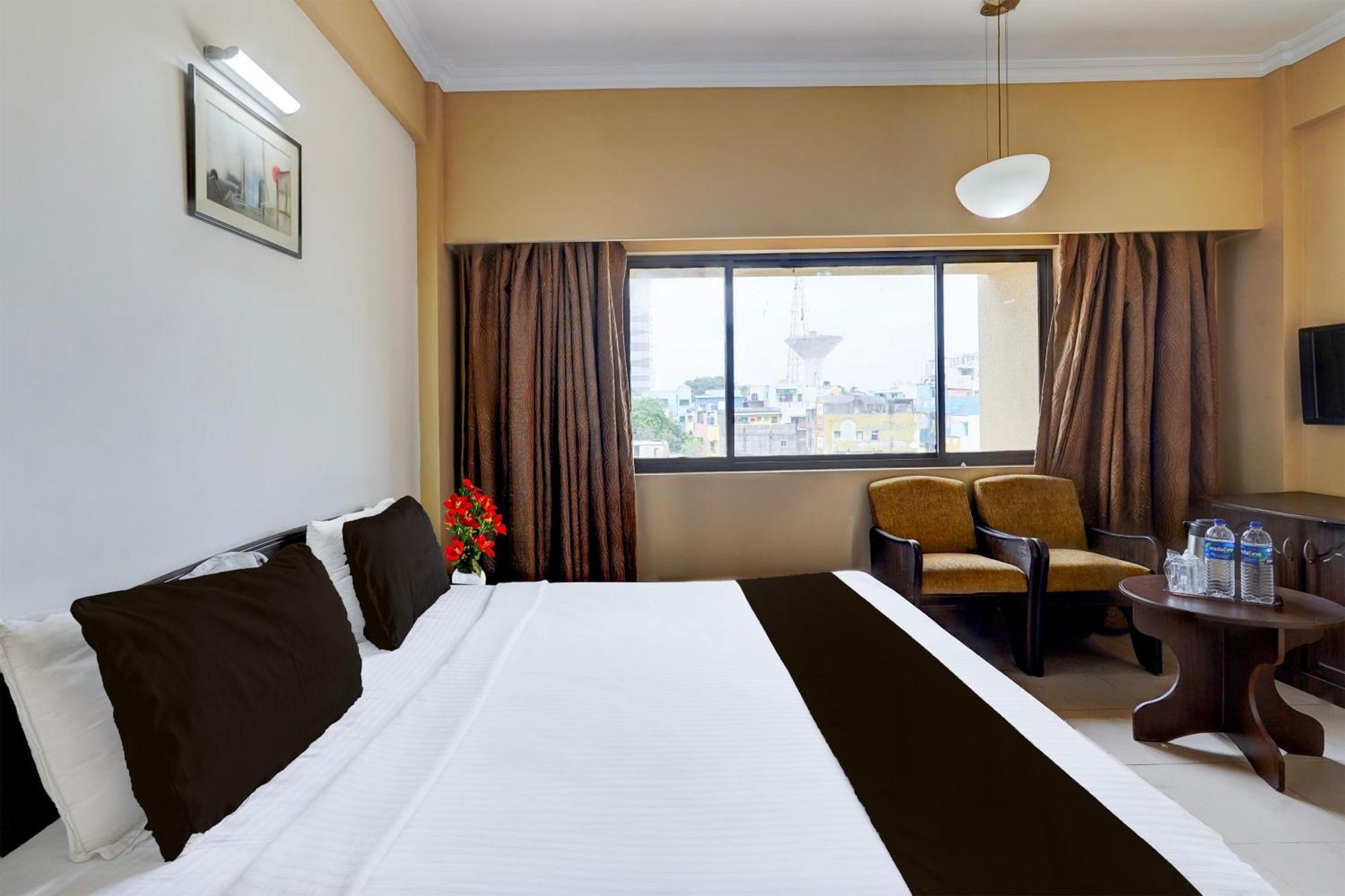 Super Townhouse Koyambedu Hotell Chennai Eksteriør bilde
