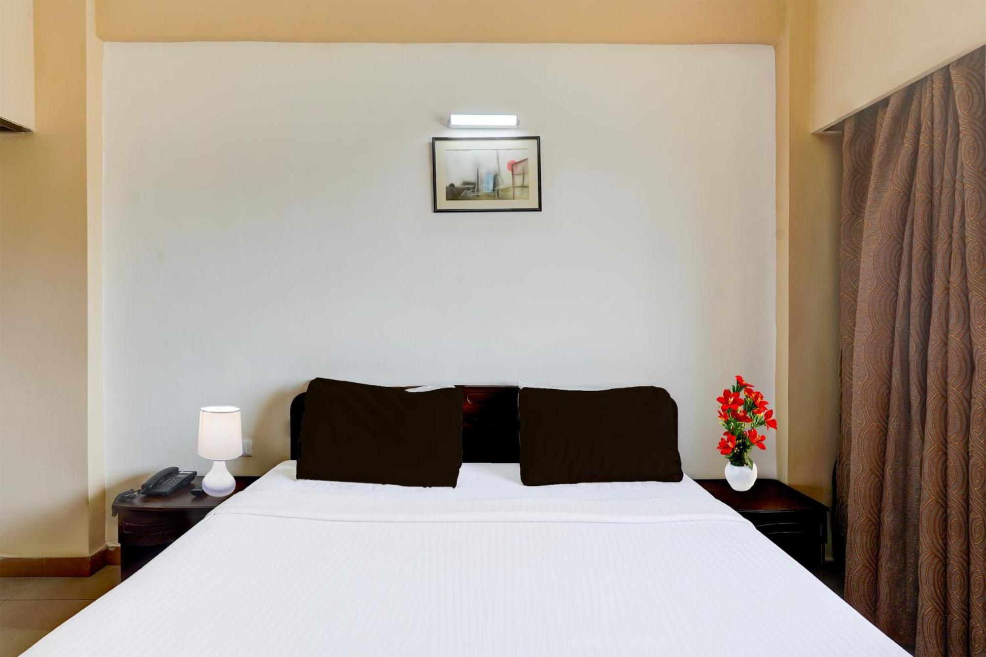 Super Townhouse Koyambedu Hotell Chennai Eksteriør bilde