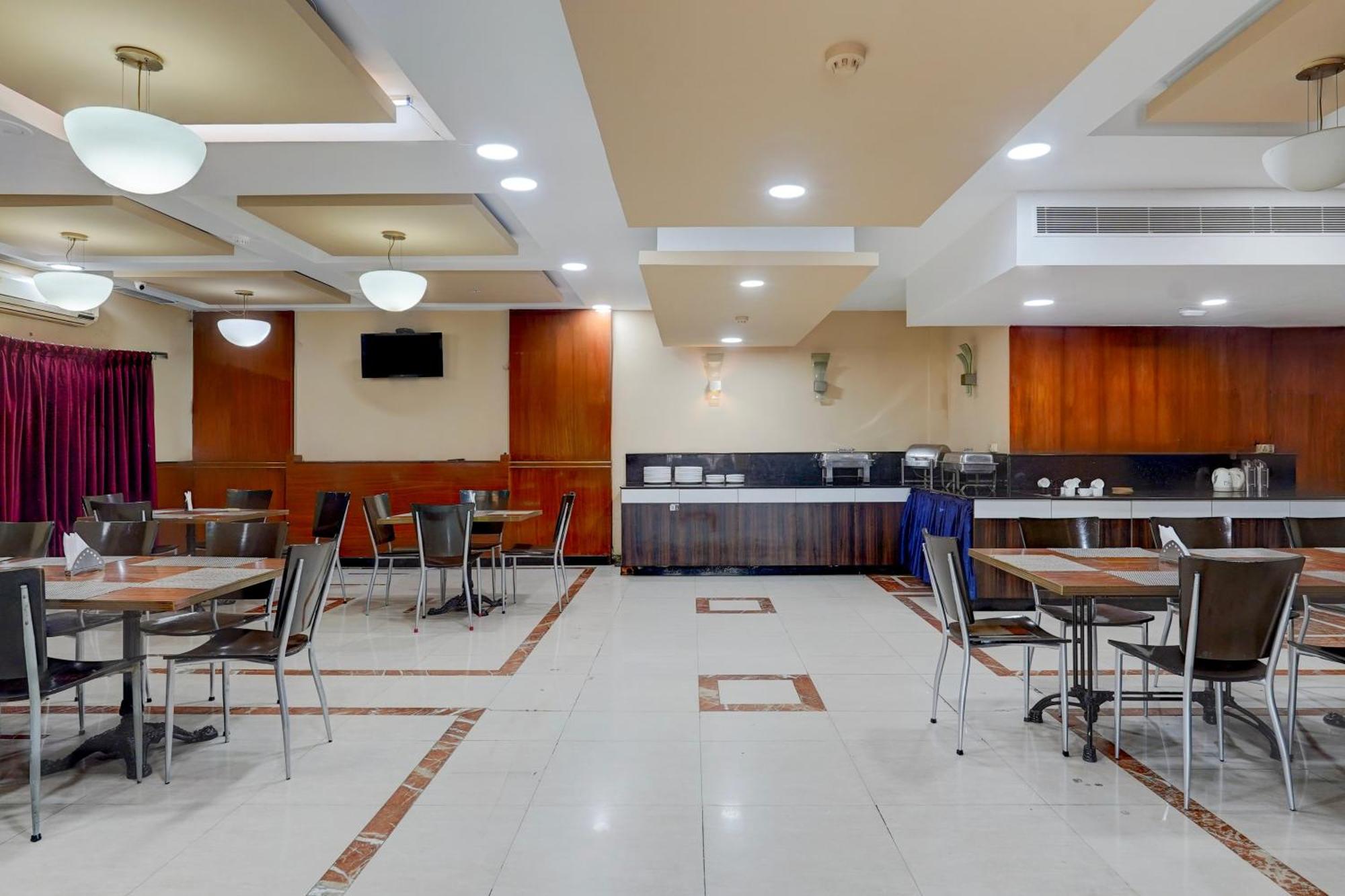 Super Townhouse Koyambedu Hotell Chennai Eksteriør bilde