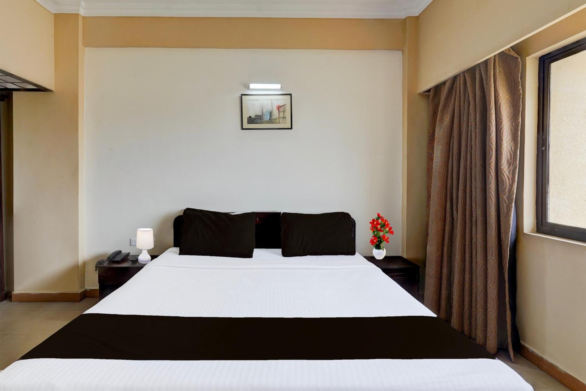 Super Townhouse Koyambedu Hotell Chennai Eksteriør bilde