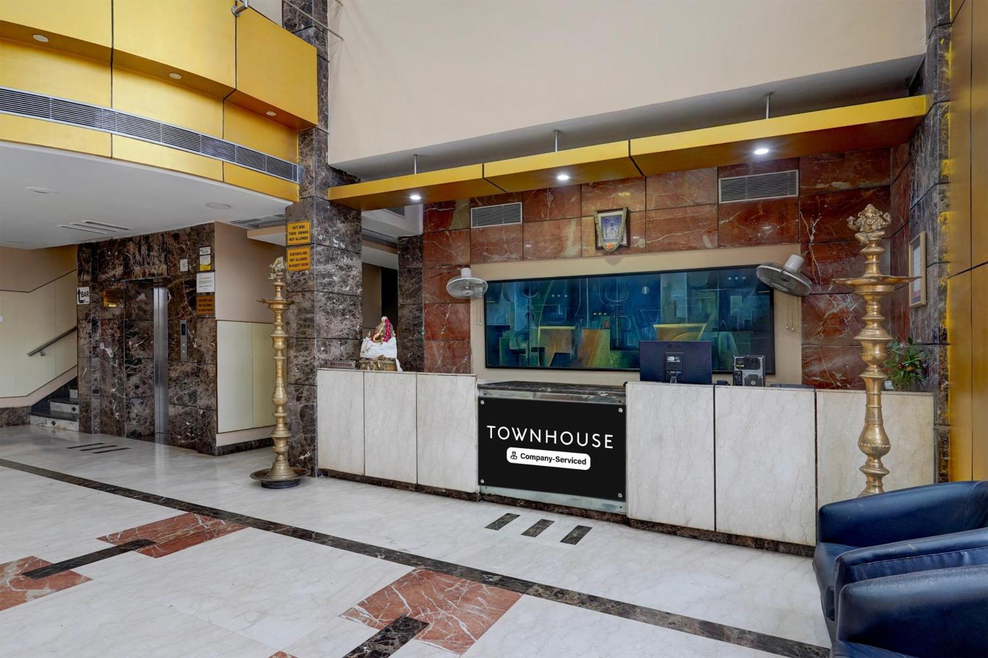 Super Townhouse Koyambedu Hotell Chennai Eksteriør bilde