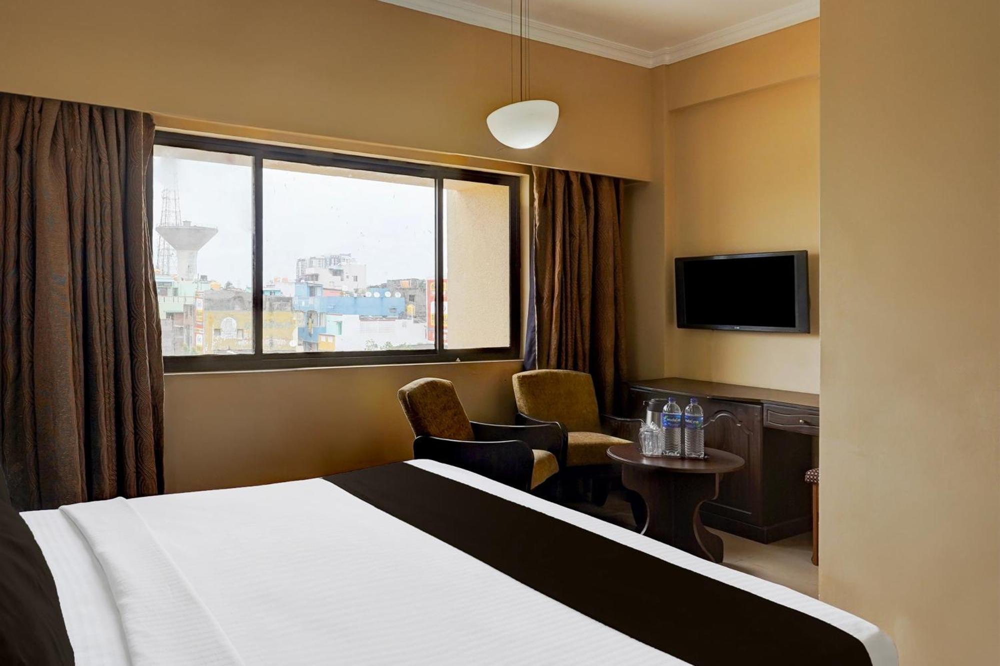 Super Townhouse Koyambedu Hotell Chennai Eksteriør bilde