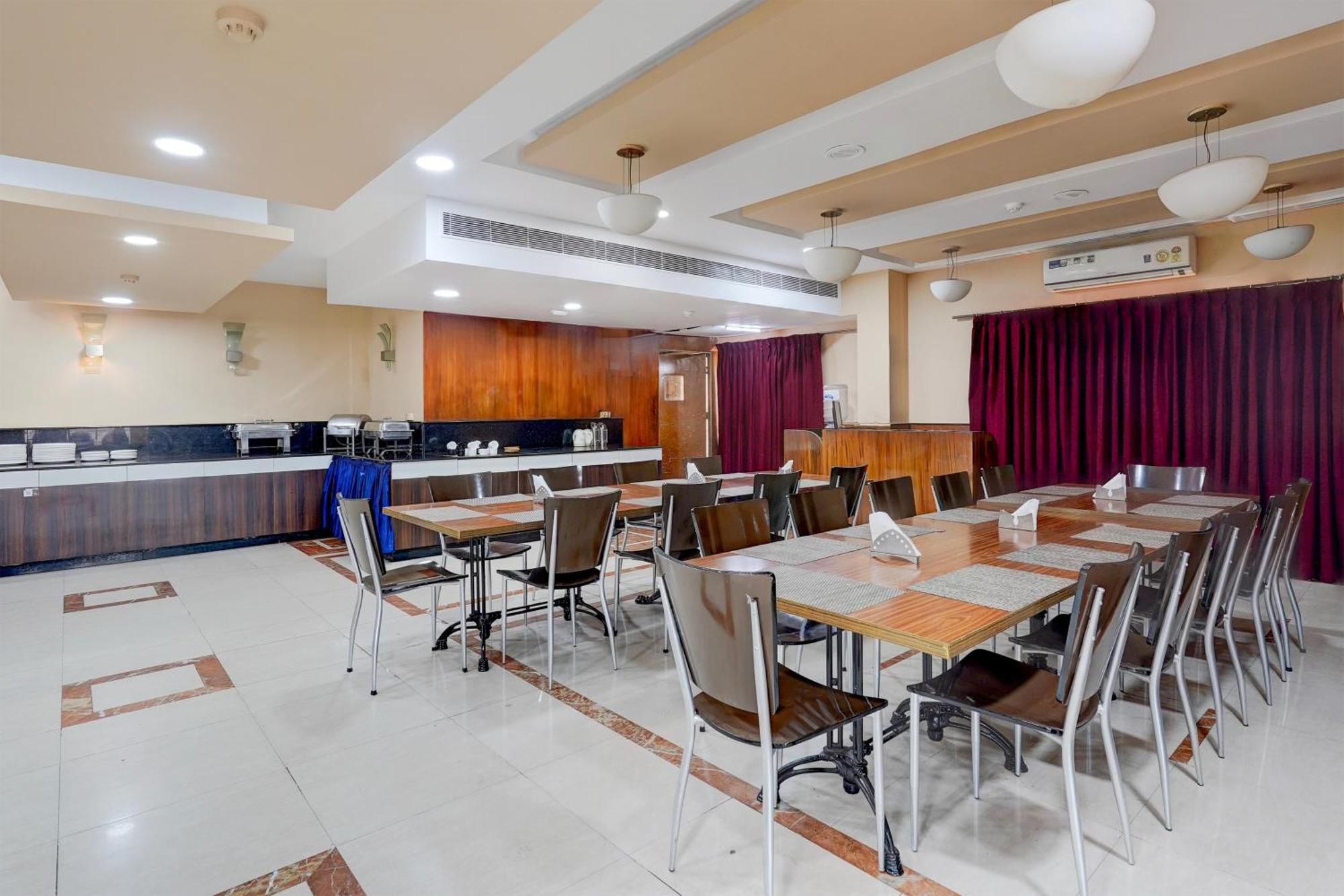Super Townhouse Koyambedu Hotell Chennai Eksteriør bilde