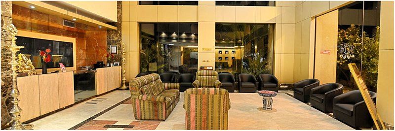 Super Townhouse Koyambedu Hotell Chennai Eksteriør bilde