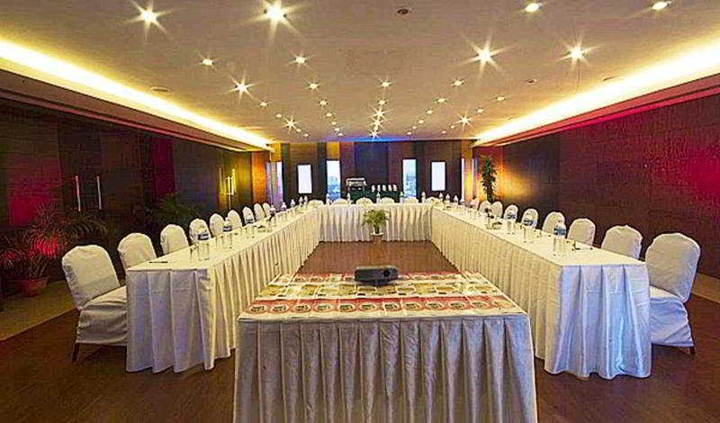 Super Townhouse Koyambedu Hotell Chennai Eksteriør bilde