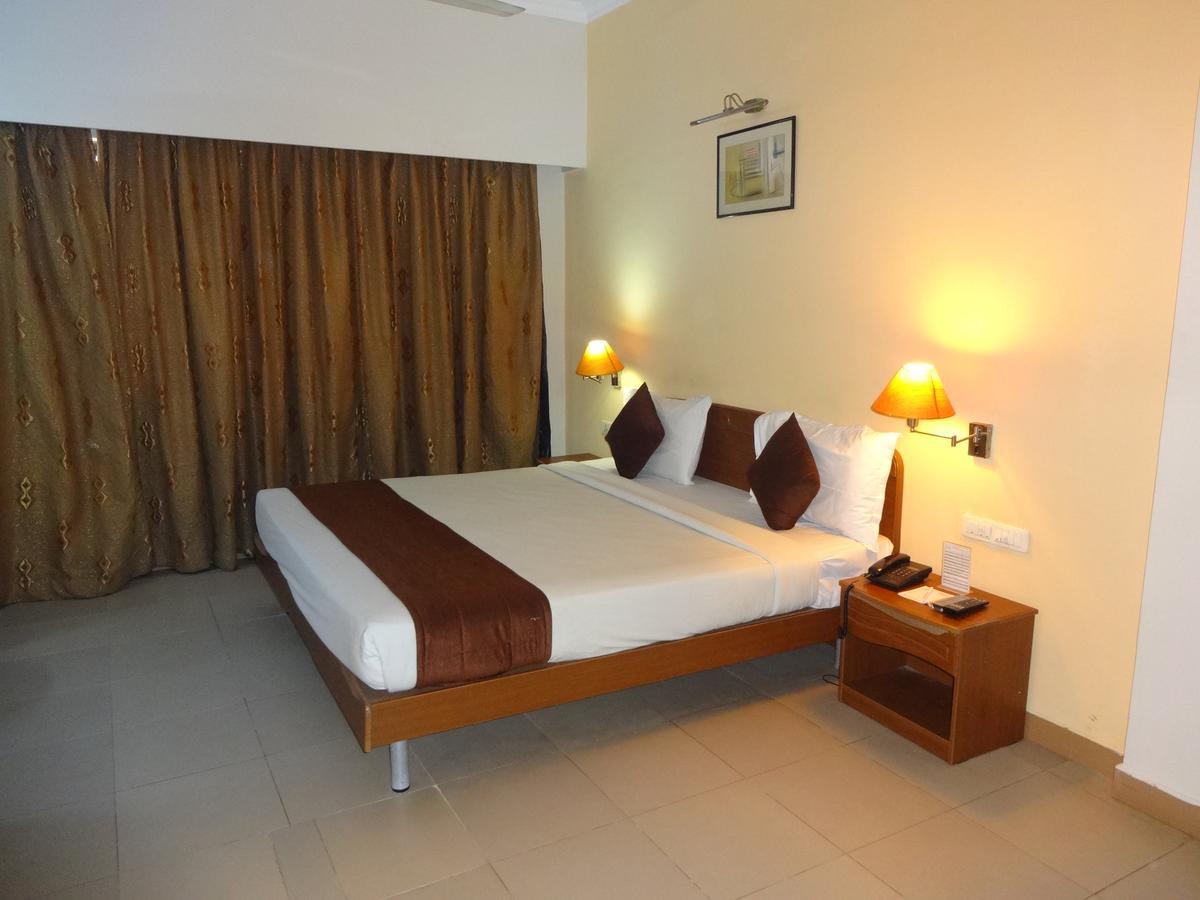 Super Townhouse Koyambedu Hotell Chennai Eksteriør bilde