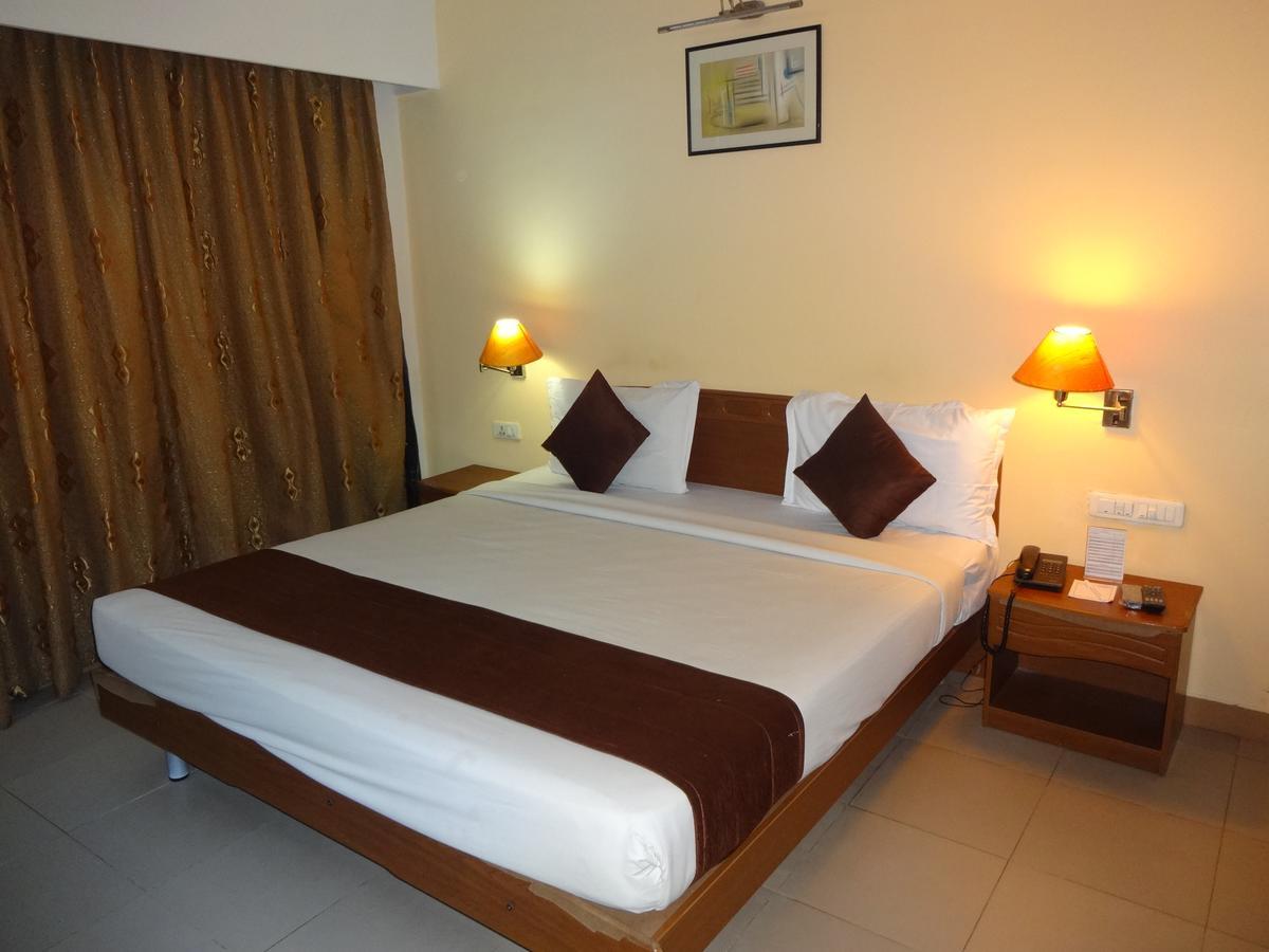 Super Townhouse Koyambedu Hotell Chennai Eksteriør bilde