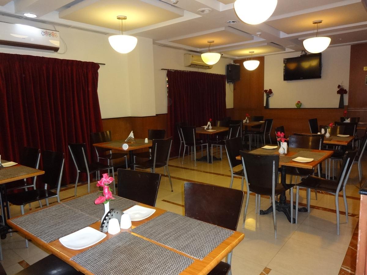 Super Townhouse Koyambedu Hotell Chennai Eksteriør bilde