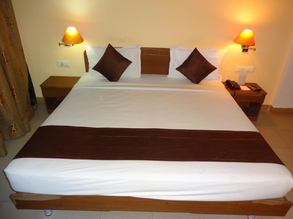 Super Townhouse Koyambedu Hotell Chennai Eksteriør bilde
