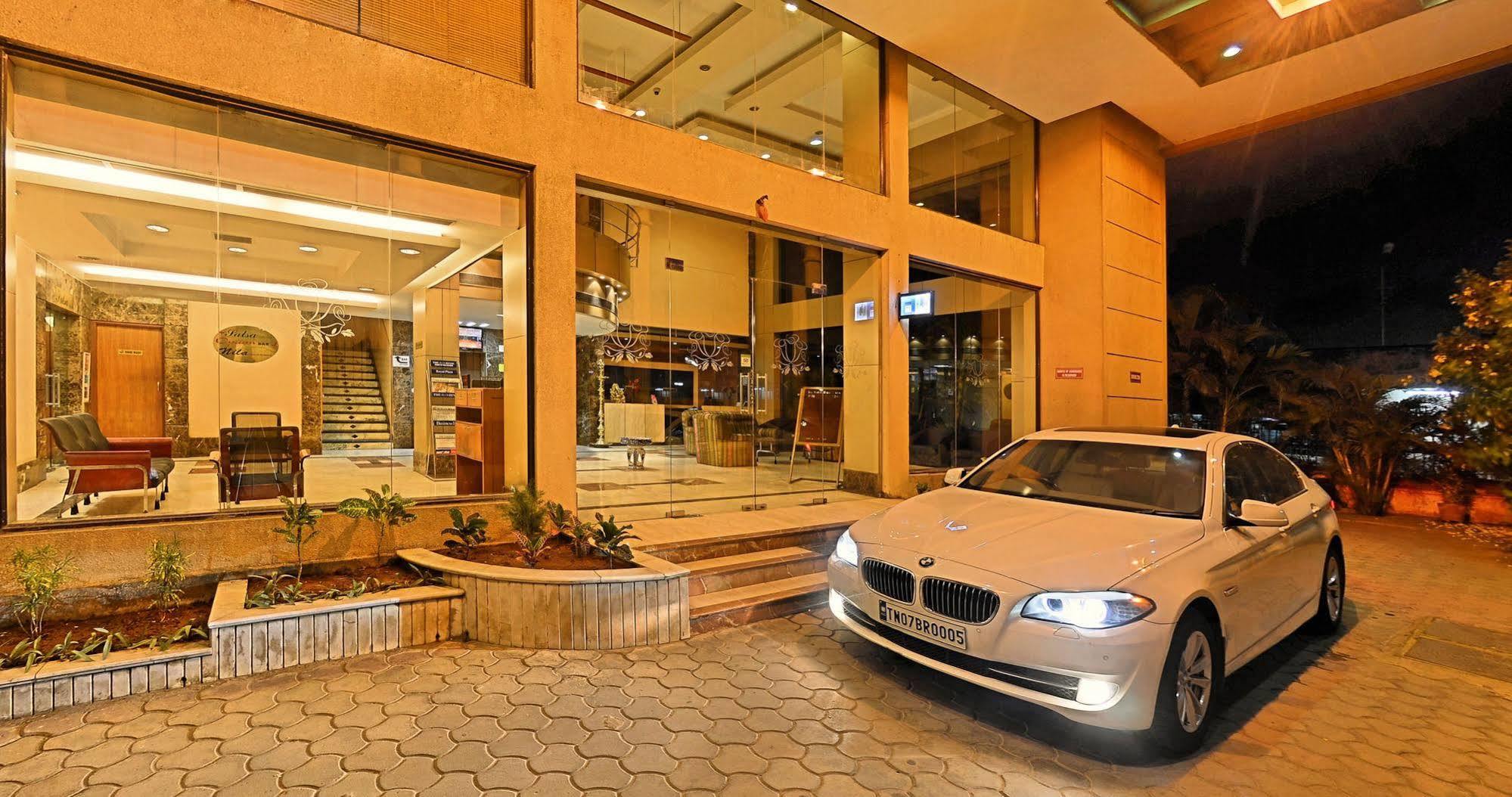Super Townhouse Koyambedu Hotell Chennai Eksteriør bilde