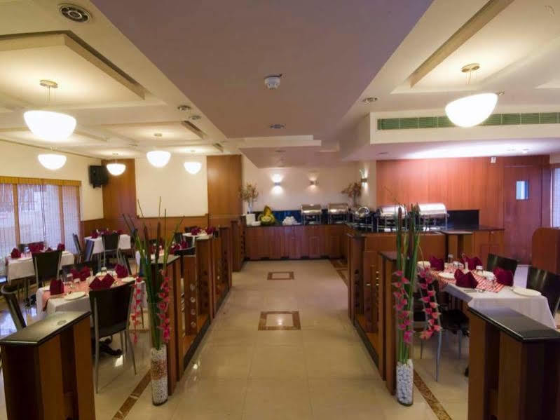 Super Townhouse Koyambedu Hotell Chennai Eksteriør bilde
