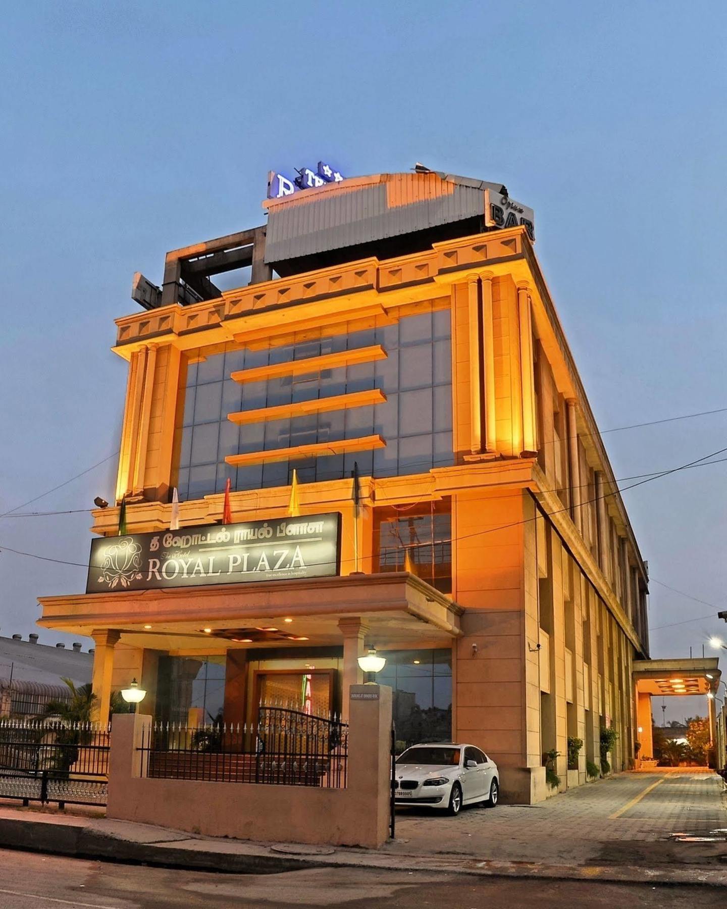 Super Townhouse Koyambedu Hotell Chennai Eksteriør bilde