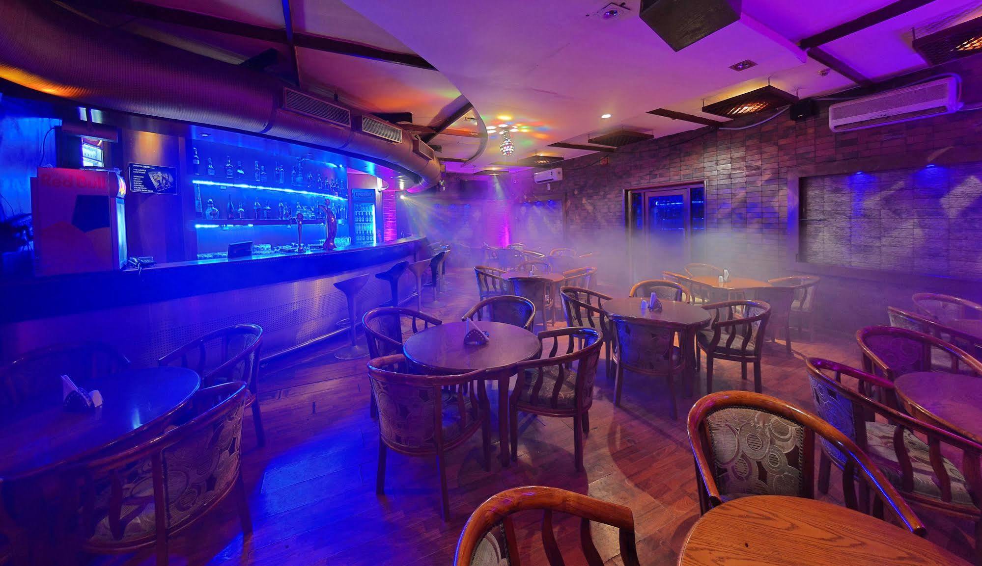 Super Townhouse Koyambedu Hotell Chennai Eksteriør bilde