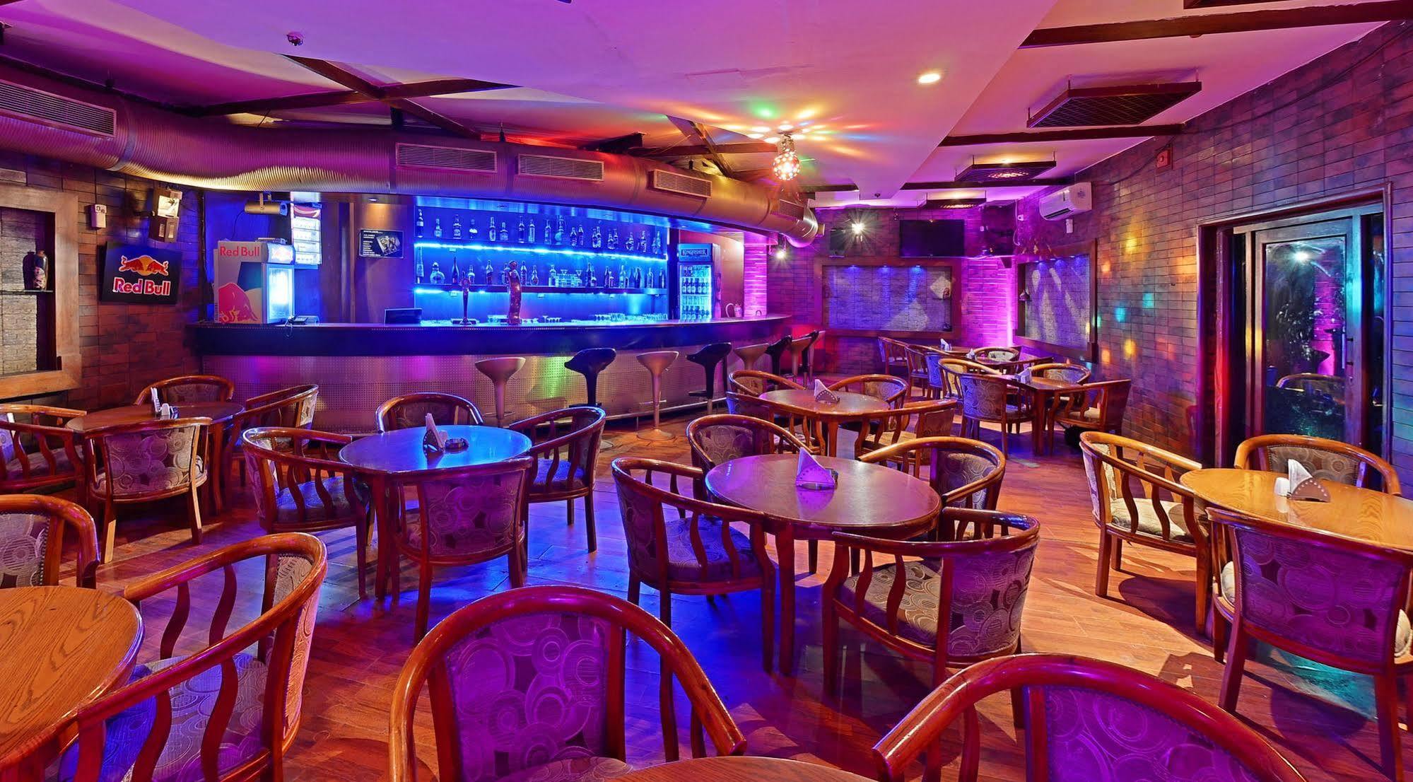 Super Townhouse Koyambedu Hotell Chennai Eksteriør bilde