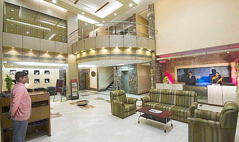 Super Townhouse Koyambedu Hotell Chennai Eksteriør bilde